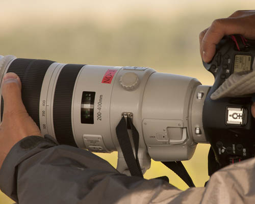 EF200-400mm_ptype2.jpg