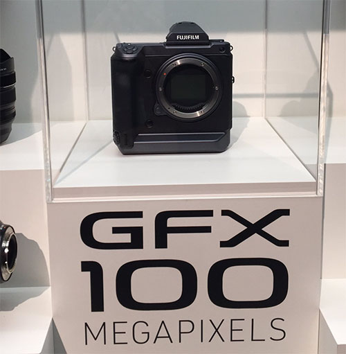 fiji_gfx_100s_mockup_001.jpg