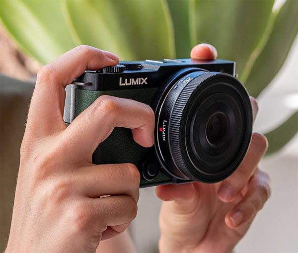 panasonic_LumixS9_of_004.jpg